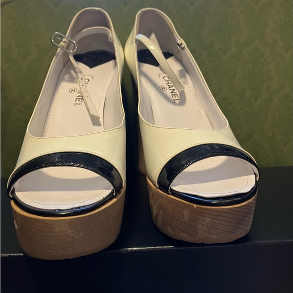 Chanel worn once broken ankle .38 Unique and magnificent. now $300 now $200 - Picture 4 of 15